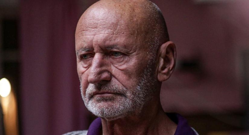 Kikerült a netre egy friss fotó Reviczky Gáborról, alig lehet ráismerni a 76 éves színészlegendára