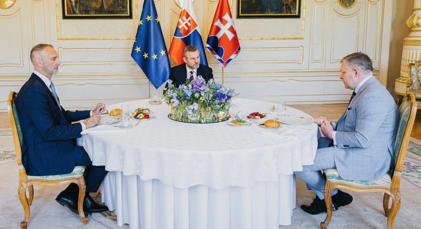 Az elnöki palotában tárgyaltak a legfőbb közjogi méltóságok