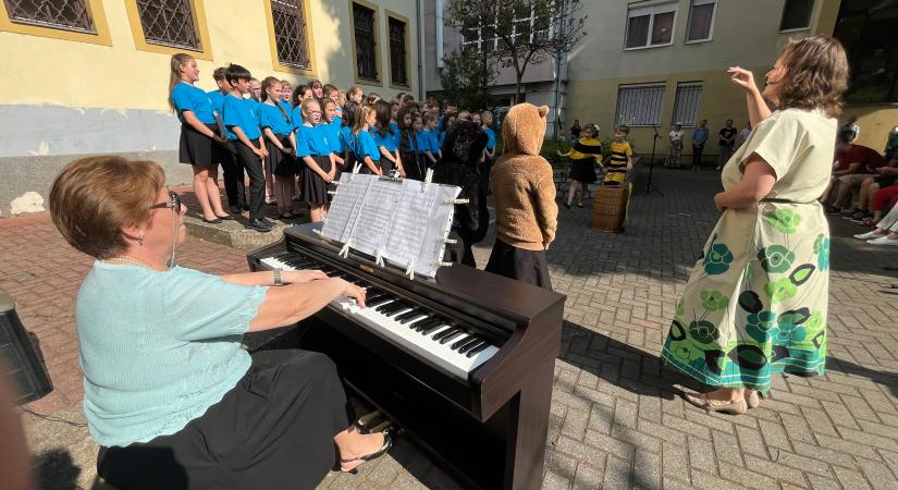 Szép és vidám nyári dallamok vakáció előtt