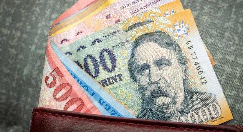 Ennyivel több lehetne a nyugdíj, ha nem csak az inflációt követné