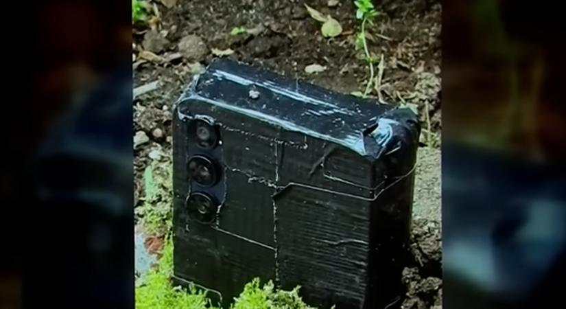 Egy mobilt talált elásva a pázsitjában: a rendőrség szerint ez a betörők új módszere