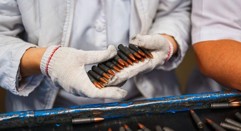 Csorbítaná az uniós tagállamok védelmi jogköreit egy hadiipari vezető
