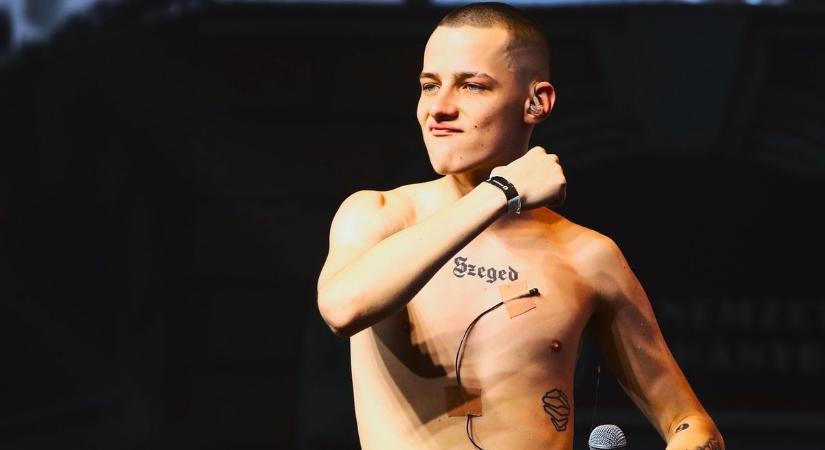 „B...szta a csőrömet kezdettől fogva” – forrnak az indulatok, páros lábbal szállt bele zenésztársa a magyar rapperbe