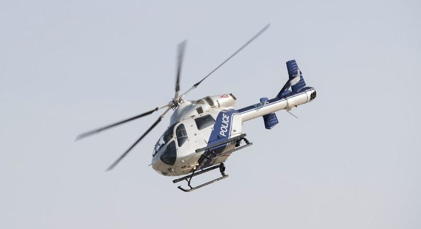 Már helikopterből is csekkolják, hogy közlekedtek az M3-on
