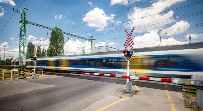 Így előzné meg a MÁV a pünkösdihez hasonló vonatkáoszt: egyeztettek a Siemensszel (videó)