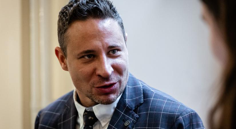Azt várták Schadl Györgytől, hogy dobjon fel valakit egy alku keretein belül