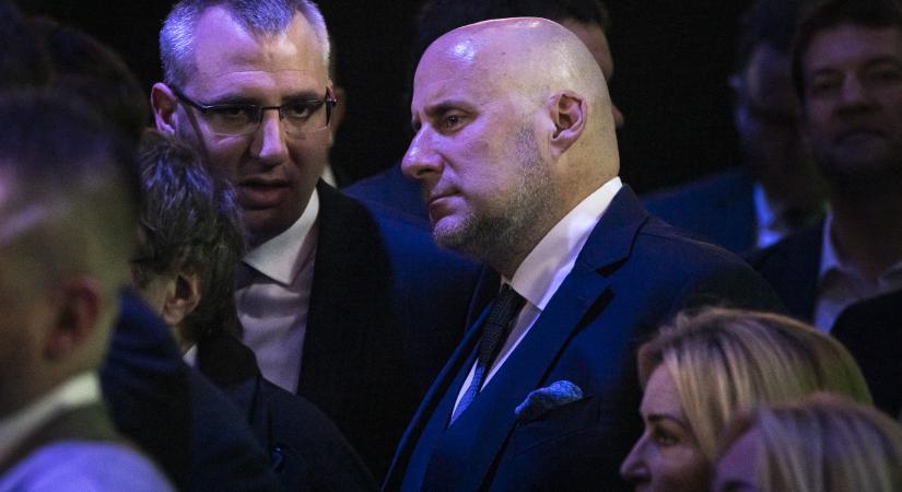 Hatalmas bizniszhez jutnak Jászai Gellérték azzal, hogy az állam kiszervezi a védelmi ipar ékköveit