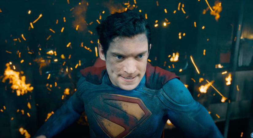 A Superman új előzetesében a főhős kiver néhány fogat a helyéről
