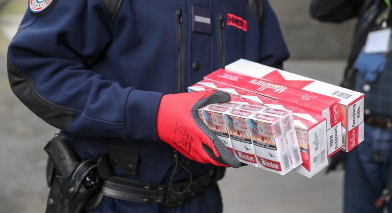 Egyre több európai szív hamisított dohányterméket, Magyarországon is hatalmas üzlet a csempészet