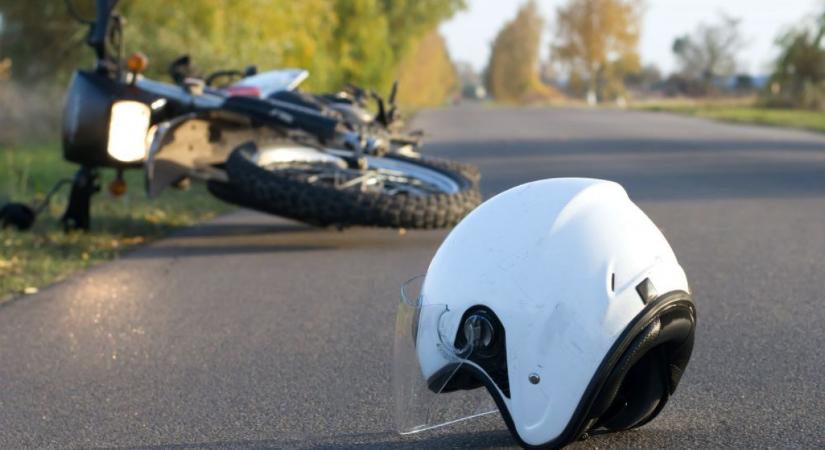 Motorost gázolt egy kocsi Pécsváradon