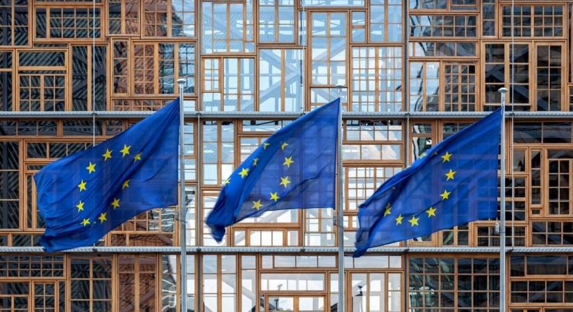 Keményen odacsapott az EU – kulcsfontosságú orosz és fehérorosz termékekre vetett ki vámokat
