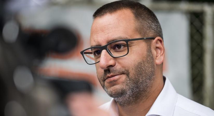 „Hamis, hibás, rágalmazó” – Reagált Lánczi Tamásék támadására a Zelenszkij-interjút közlő Válasz Online