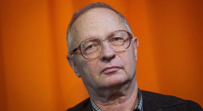 Spiró György: „Nagyregényt nem lehet megírni irónia nélkül”