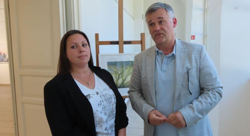 Új korszak kezdődött Vásárhelyen, digitálisan zsűrizik az eddigi legnagyobb tárlatanyagot