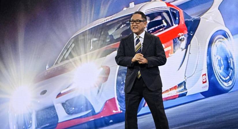 Akio Toyoda marad a Toyota elnöke
