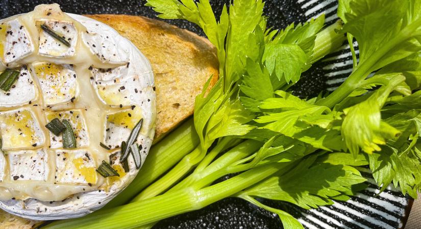Grillezett camembert