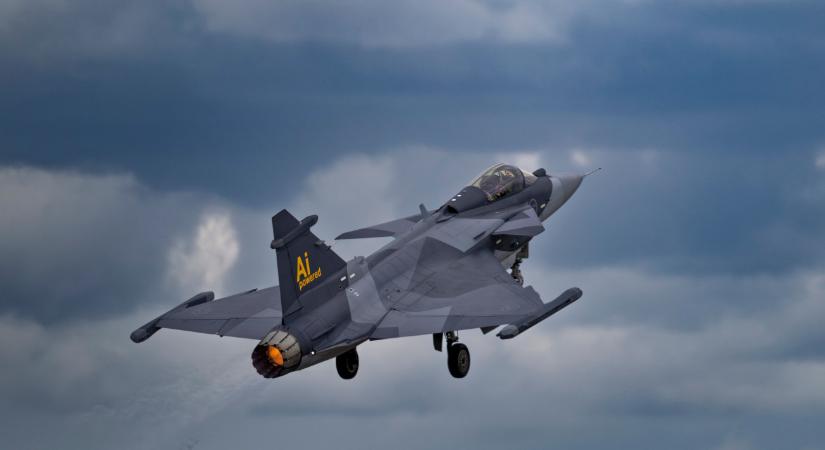 Már repül a robotvezérlésű Gripen – és legyőzte a pilótás változatot is