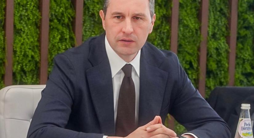 Tánczos Barna: Nincs gazdasági válság, csak pénzügyileg nehéz helyzet (INTERJÚ)