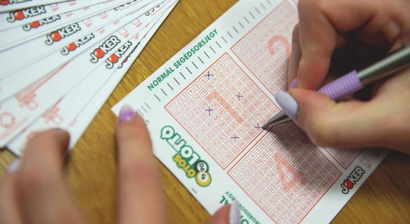 A lottófőnyereményből közel másfél évig élhetnénk a világ legdrágább hotelében