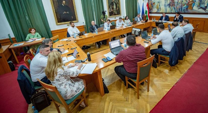 Új képviselője van Hajdúszoboszlónak, súlyos okok állnak a váltás mögött