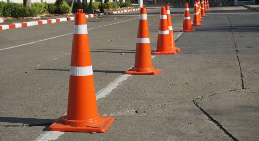 Egy időre lezárják a belváros legnépszerűbb parkolóját