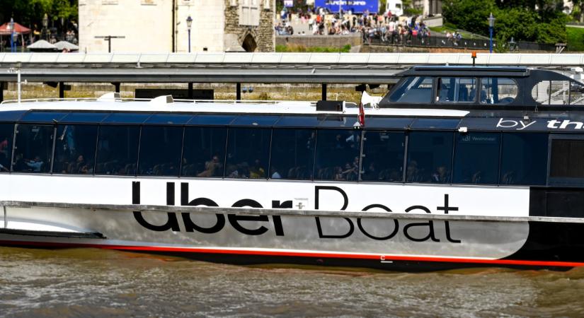 Ilyen még nem volt, érkezik a hajós Uber Budapestre: pár napig ingyen lehet használni