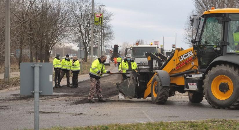 Egy helyen a következő hetek debreceni lezárásai, közúti fejlesztései