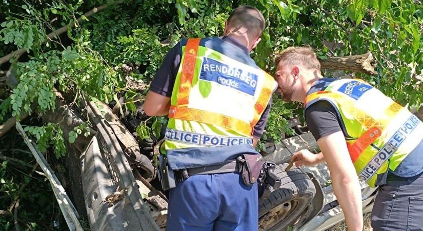 Többen megsérültek a súlyos balesetben, a helyszínre a mentők is vonultak