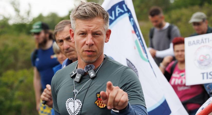 Így szedi a pénzt Magyar Péter a híveitől – 60 ezres tüntetős szettek, VIP-tagság, lépésvásár