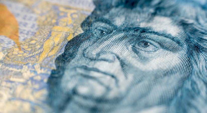 Péntek 13-án nehezen ébredt a forint: indul a mélyrepülés?