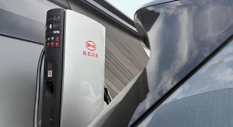A BYD Európába is elhozza hipergyors töltőit