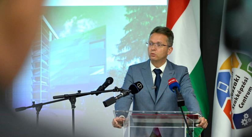 Hankó Balázs: A magyar tudomány aranycsapatát állítjuk fel