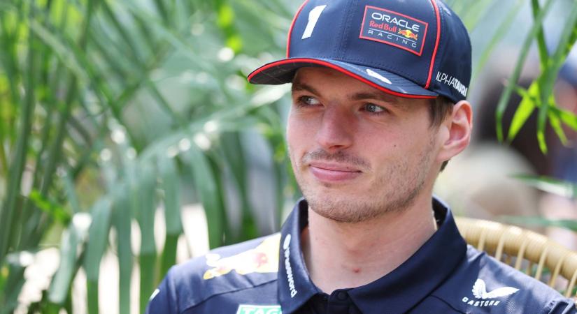Verstappen nem változtat stílusán, pedig egy büntetőpontra van az eltiltástól