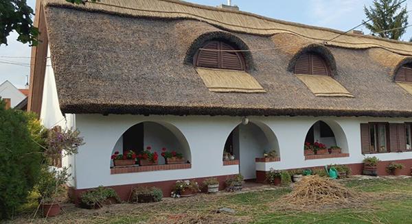 Nádtető