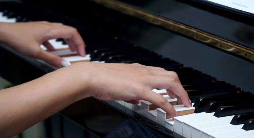 Mozart daljátékát élvezhetik az érdeklődők a Károlyi-kastélyban