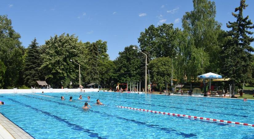 Jászberényi Strand- és Termálfürdő – A tökéletes kikapcsolódás minden korosztálynak!