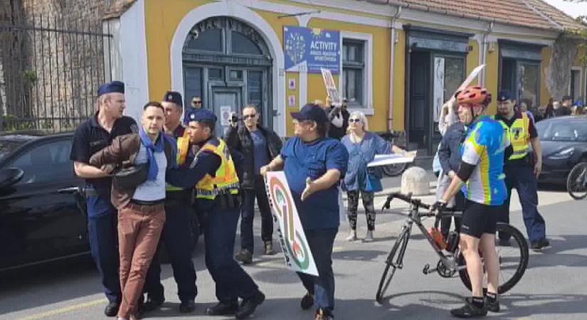 Tagadja a rendőrség, hogy politikai alapon vegzálták volna a Szentendrén balhézó megafonost előállító járőrt