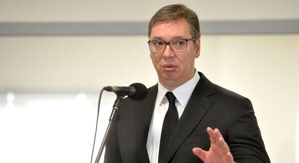 Professzorok Vučićnak: Senki sem kérdezte, semmi dolgunk vele