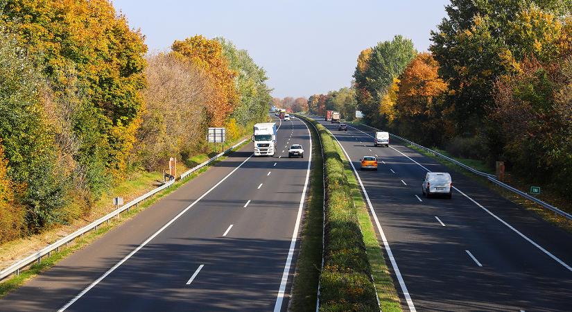 Jó hírt kaptak az M7-esen közlekedő autósok