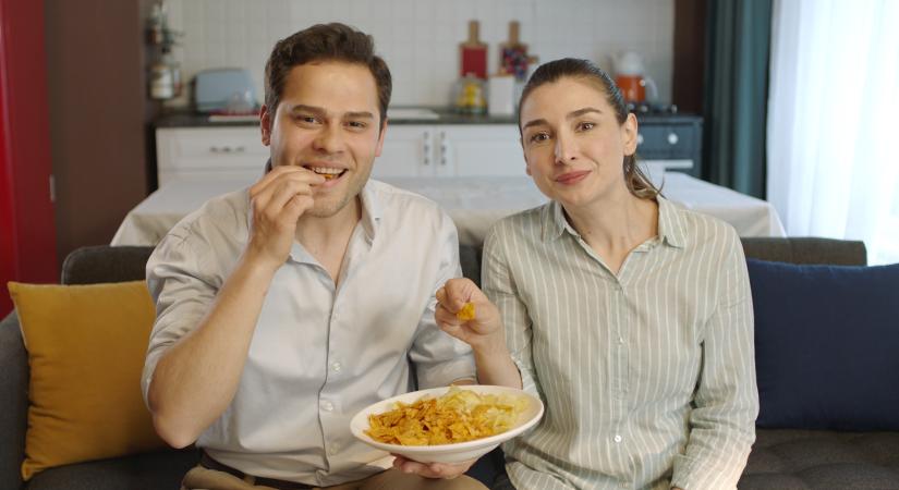 Egészséges ropogtatnivaló - Így készül a házi csicseroborsó chips