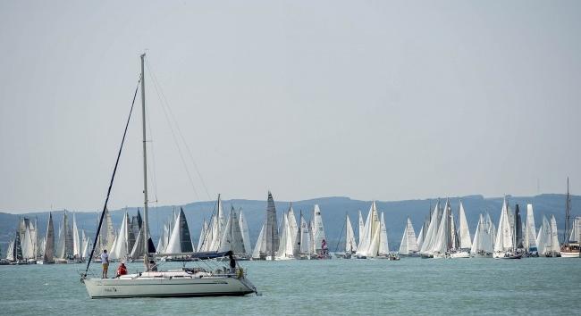 Hétvégén rajtol a Balaton második legnagyobb többnapos vitorlásversenye