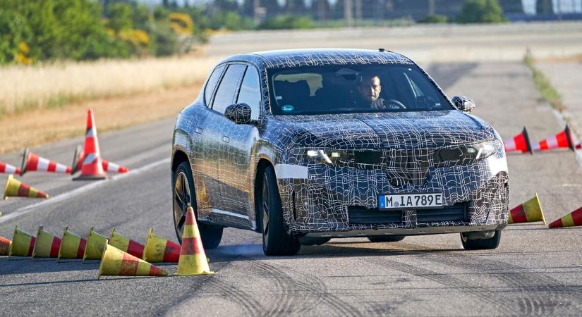 Franciaországban tesztelik a debreceni BMW-k prototípusait – fotókkal