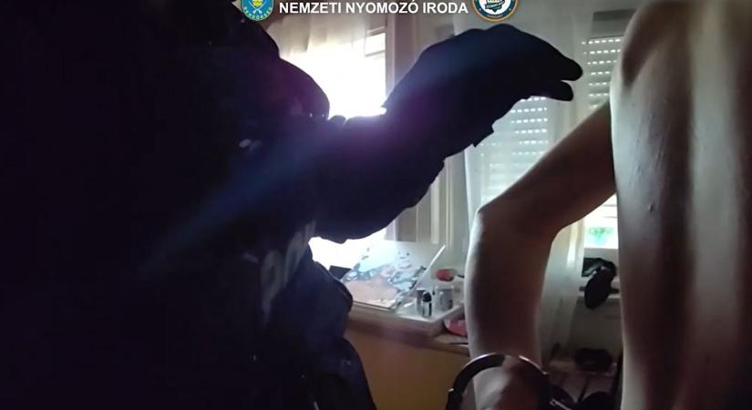 Robbantással fenyegetett iskolákat, magyarok meggyilkolására uszított egy Ukrajnából Magyarországra menekült fiatal