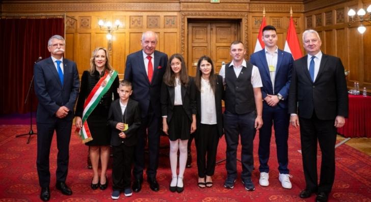 Semjén Zsolt: nincs "A" és nincs "B" kategóriájú magyar állampolgár, egy magyar nemzet, egy állampolgárság van