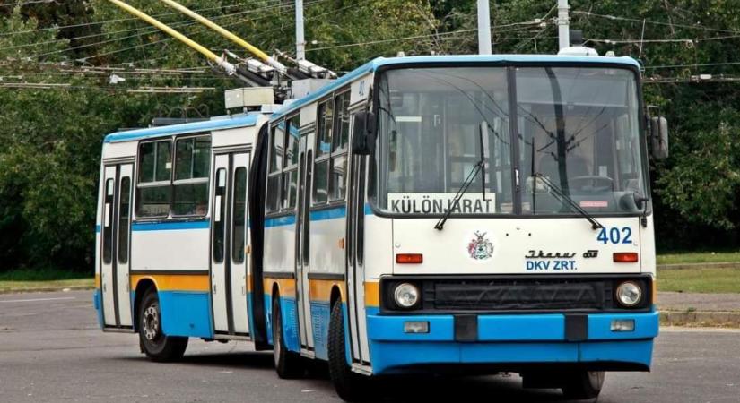 Egy körre jók lehetünk a retró Ikarusnál Debrecenben