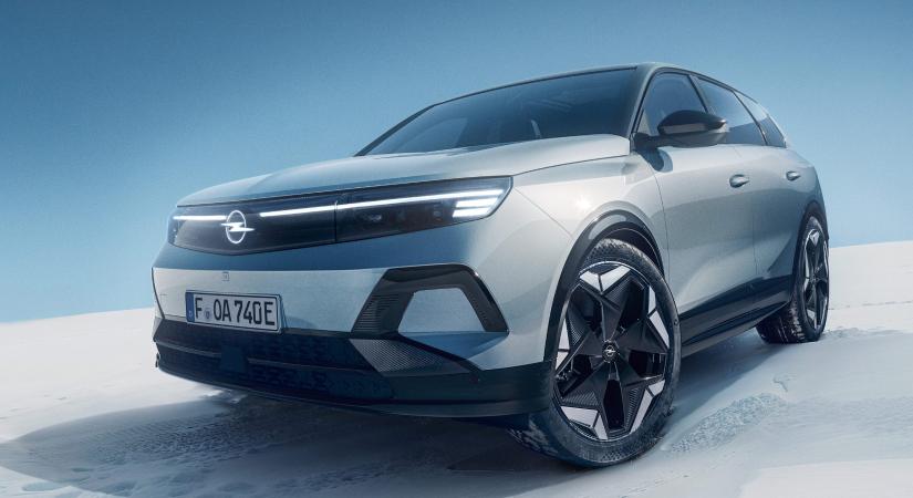 Összkerékhajtással is bemutatkozott az elektromos Opel Grandland!