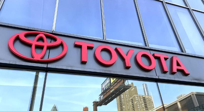 Botrányok után visszatért a trónra: a Toyota elnöke elsöprő támogatást nyert