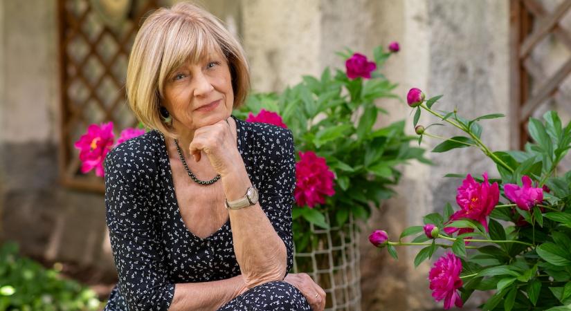 A szeretetről kellene beszélnünk – Interjú Kudlik Júliával