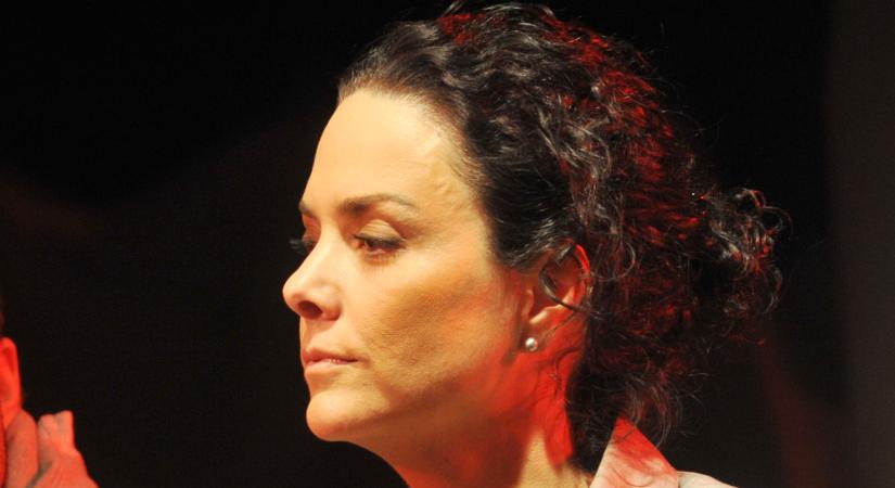 Az 50 éves Deutsch Anita fürdőruhás fotóitól elájultak a rajongók