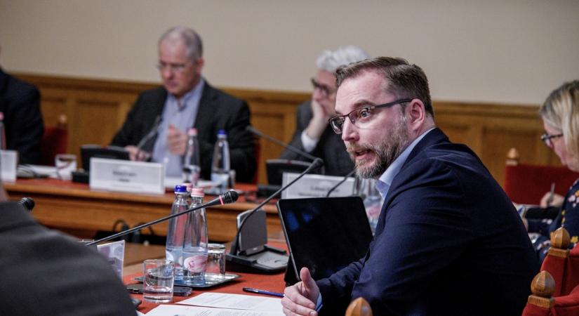 Rendkívüli ülést tart a honvédelmi bizottság a Fidesz „hadiipari mutyija” miatt